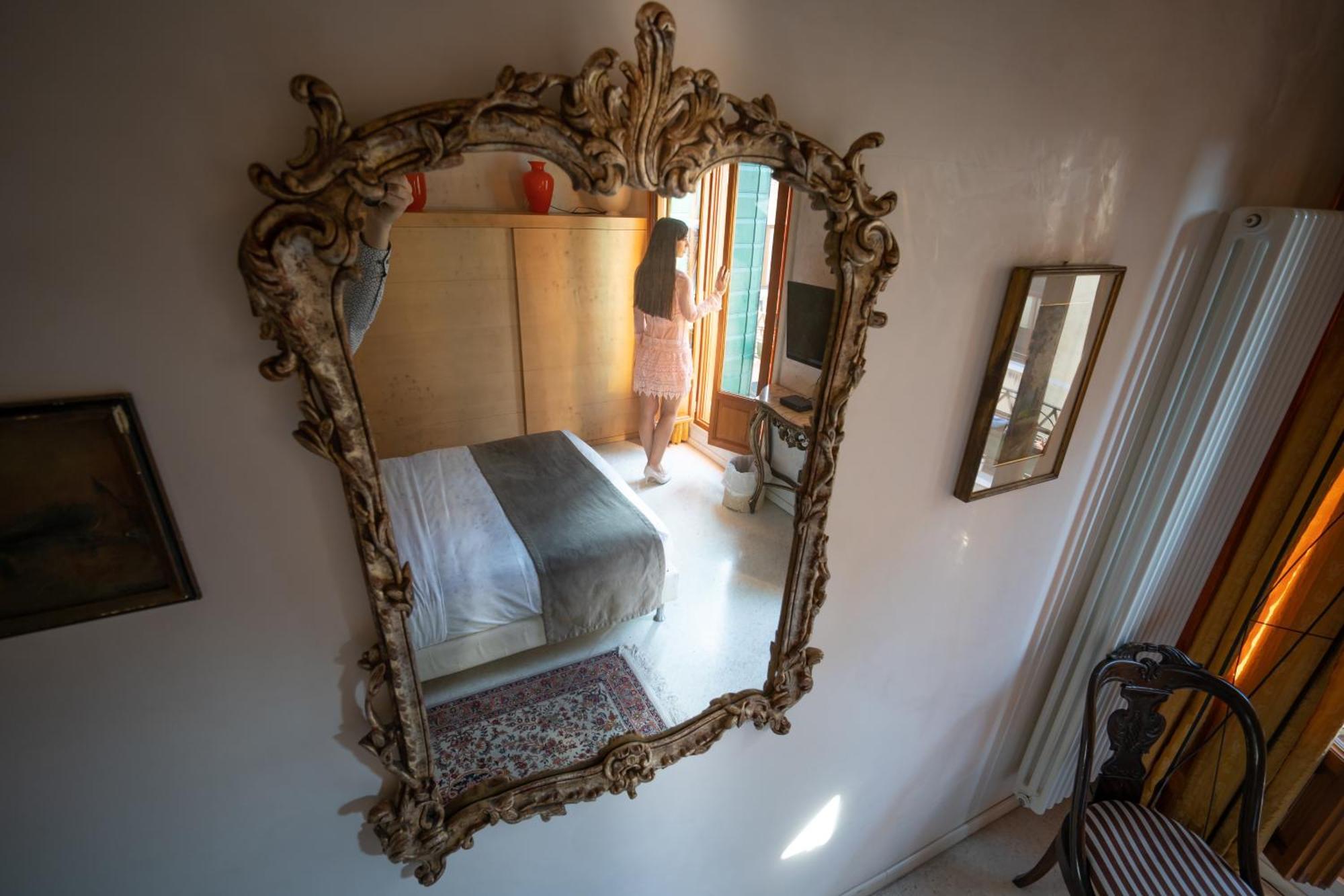 Hotel Palazzo San Luca Venedig Zimmer foto