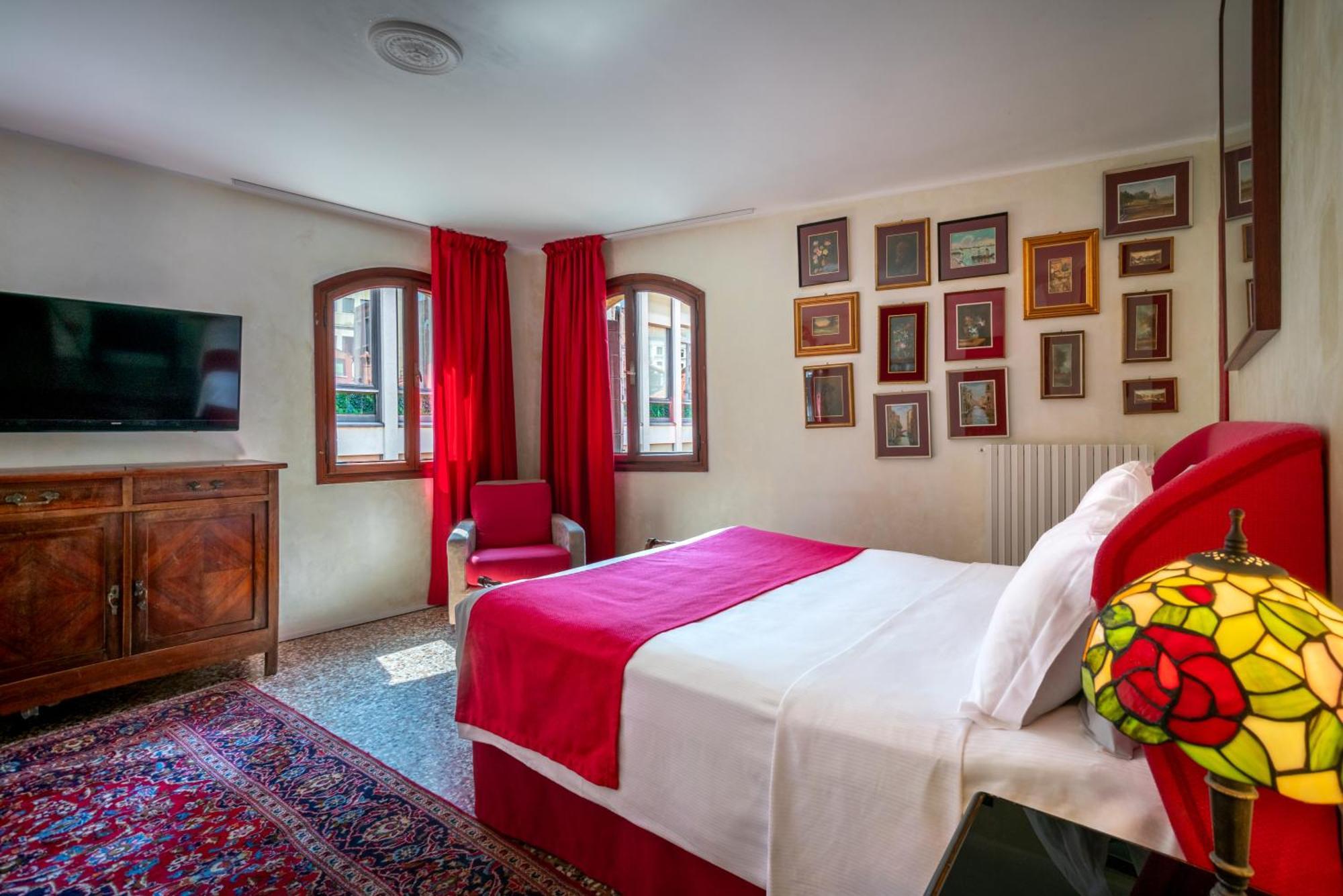 Hotel Palazzo San Luca Venedig Zimmer foto