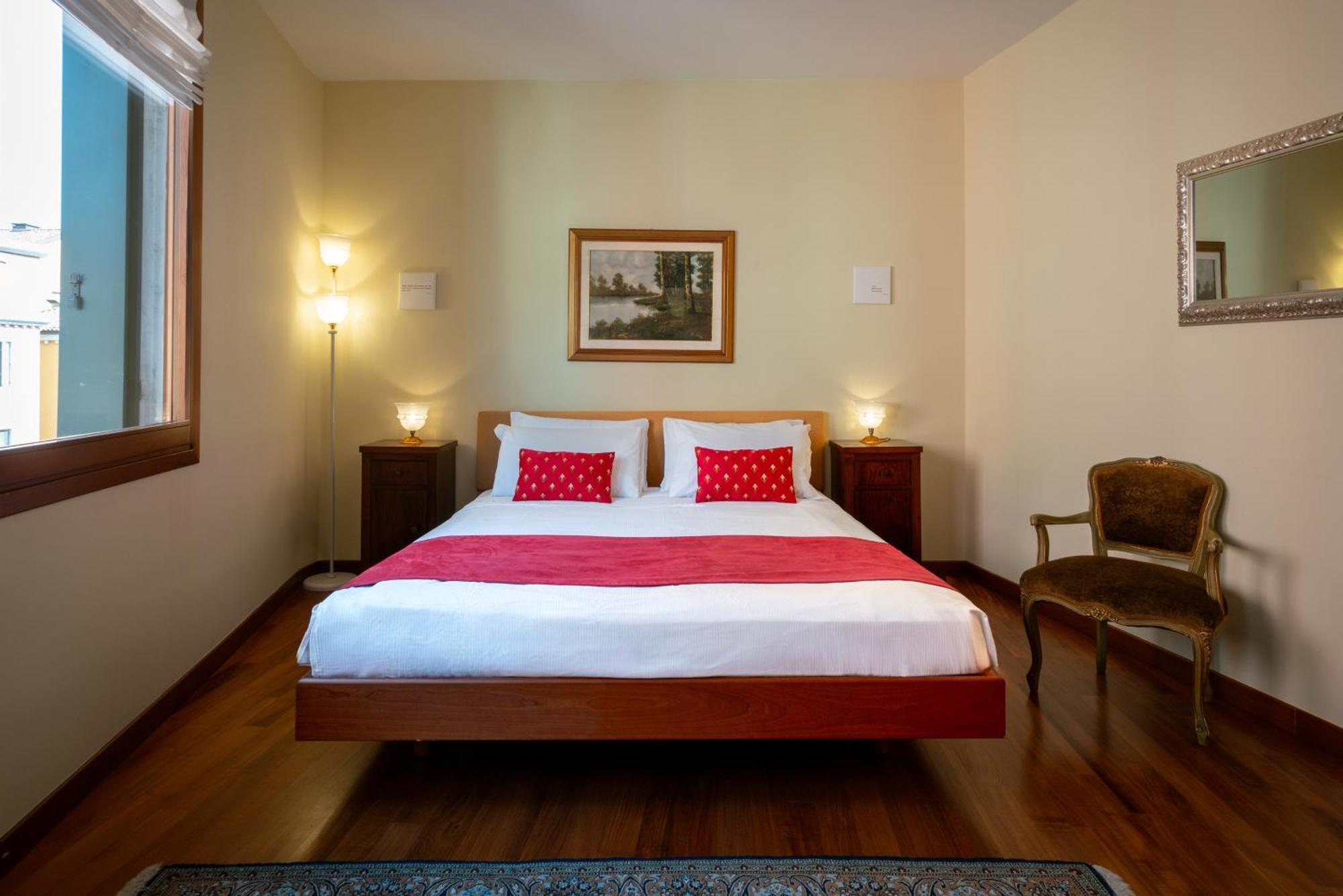 Hotel Palazzo San Luca Venedig Zimmer foto