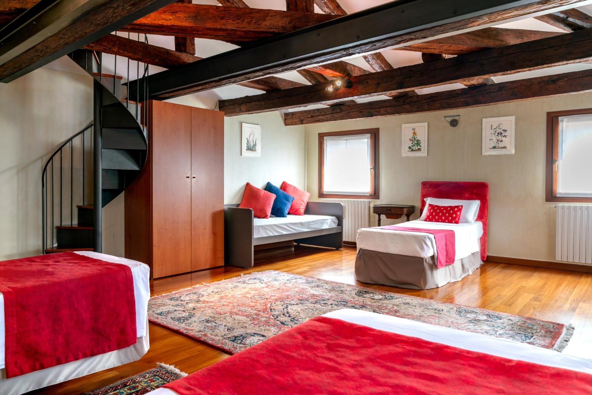 Hotel Palazzo San Luca Venedig Zimmer foto