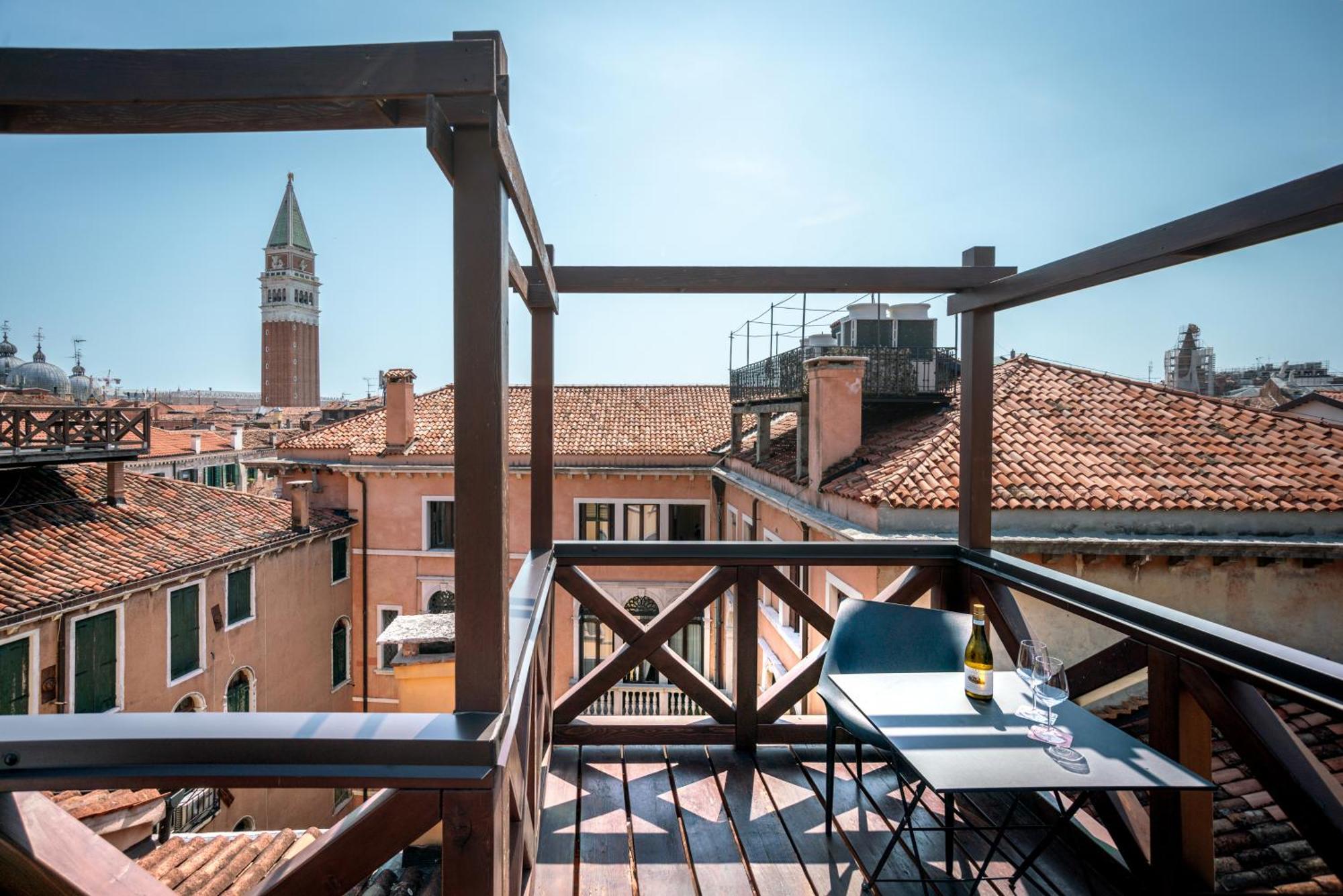 Hotel Palazzo San Luca Venedig Zimmer foto