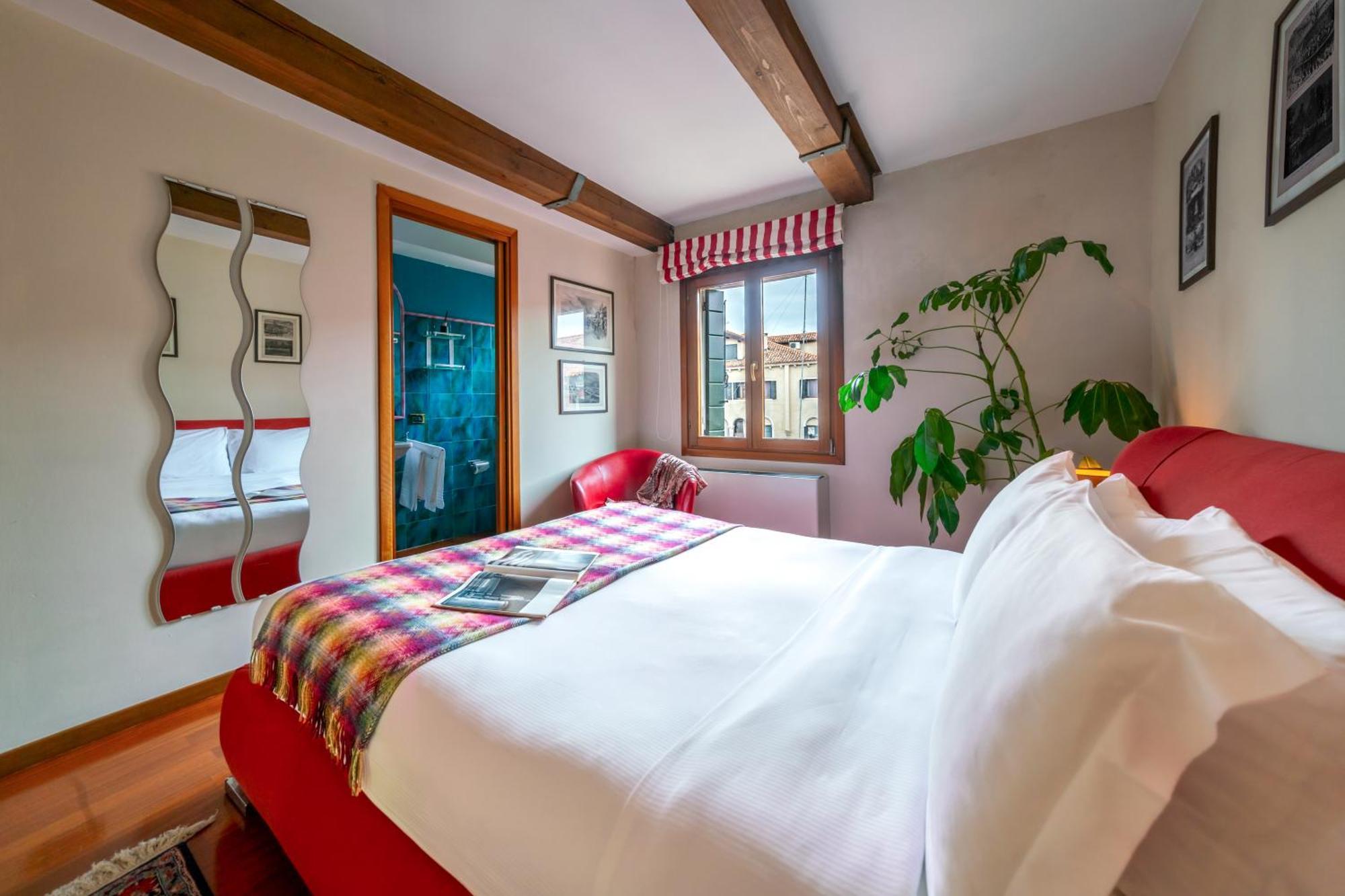 Hotel Palazzo San Luca Venedig Zimmer foto