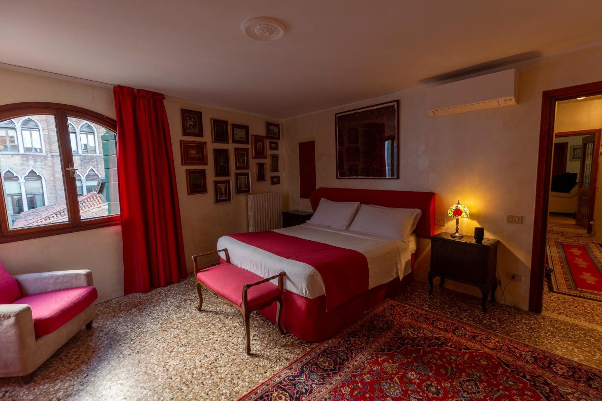 Hotel Palazzo San Luca Venedig Zimmer foto